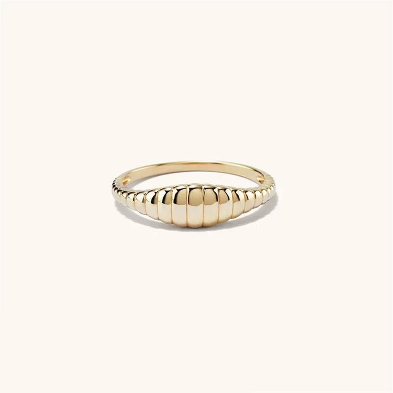 Ylore Ring